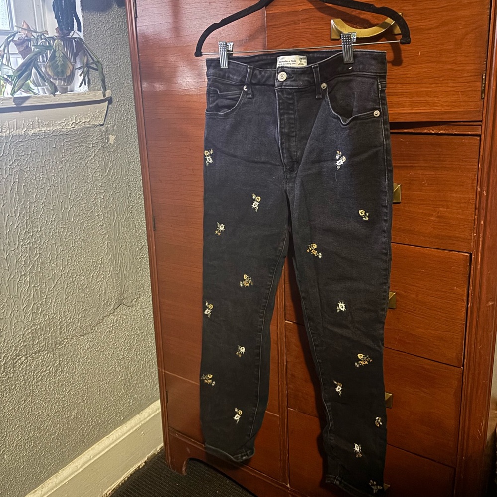 Abercrombie and Fitch High Rise embroidered jeans